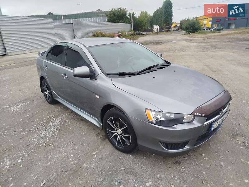 Седан Mitsubishi Lancer 2013 в Черкассах Седан Mitsubishi Lancer 2013 в Черкассах