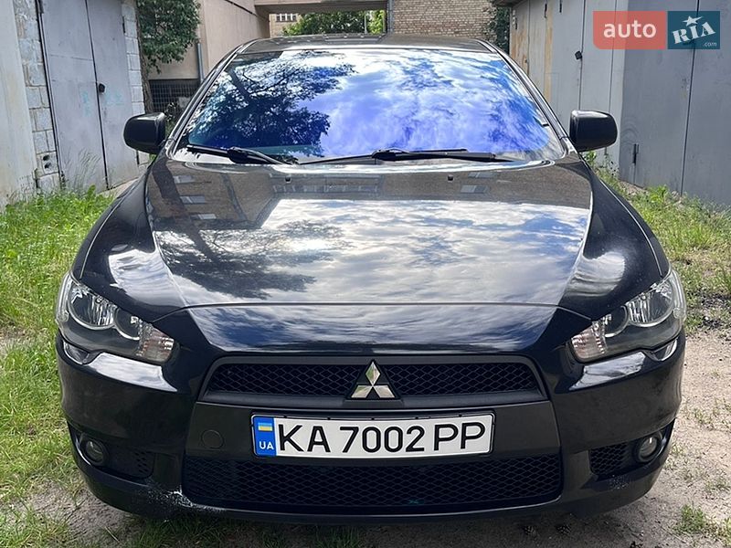 Хэтчбек Mitsubishi Lancer 2009 в Ирпене