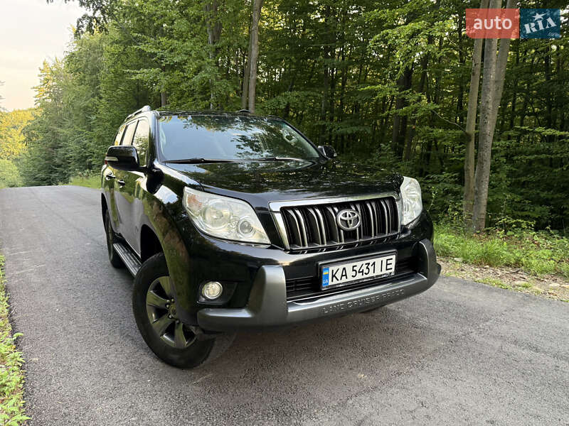 Внедорожник / Кроссовер Toyota Land Cruiser Prado 2010 в Болехове