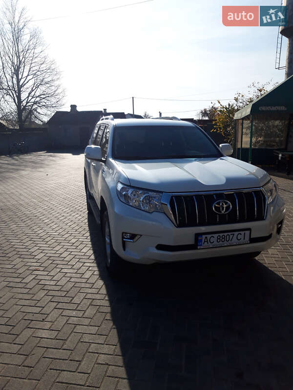 Внедорожник / Кроссовер Toyota Land Cruiser Prado 2019 в Любешове