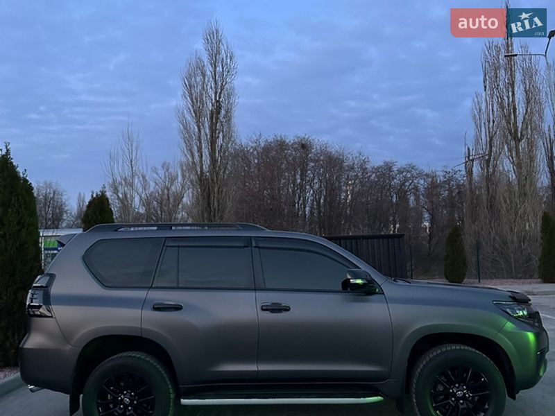 Позашляховик / Кросовер Toyota Land Cruiser Prado 2022 в Кременчуці Позашляховик / Кросовер Toyota Land Cruiser Prado 2022 в Кременчуці
