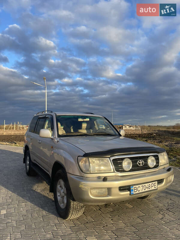 Внедорожник / Кроссовер Toyota Land Cruiser 2001 в Львове