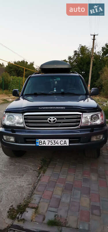 Внедорожник / Кроссовер Toyota Land Cruiser 2003 в Кропивницком