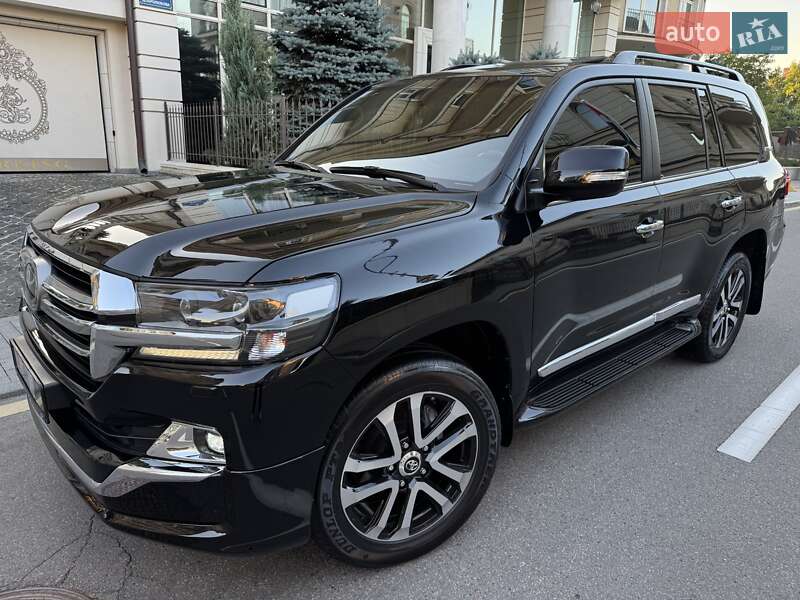 Внедорожник / Кроссовер Toyota Land Cruiser 2018 в Киеве