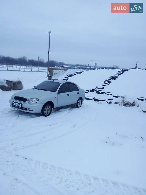 Седан ЗАЗ Lanos 2008 в Хороле