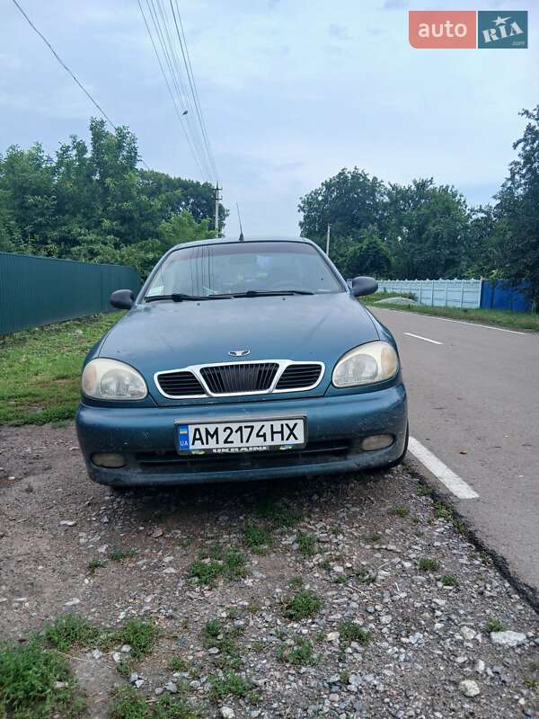 Седан Daewoo Lanos 2005 в Попільні