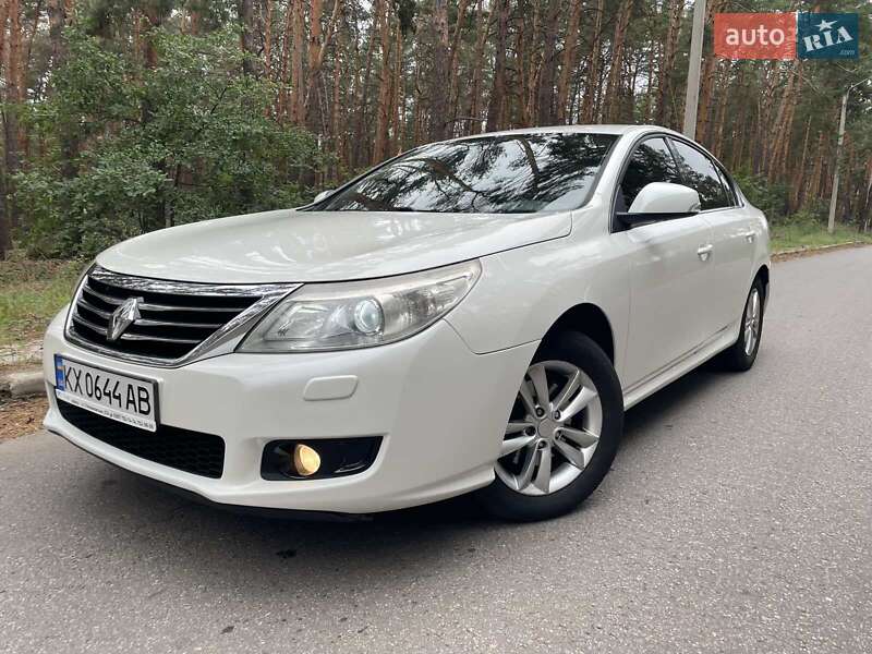 Седан Renault Latitude 2011 в Харкові Седан Renault Latitude 2011 в Харкові