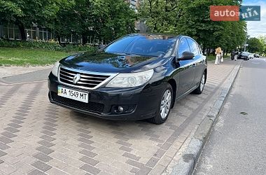 Седан Renault Latitude 2011 в Киеве