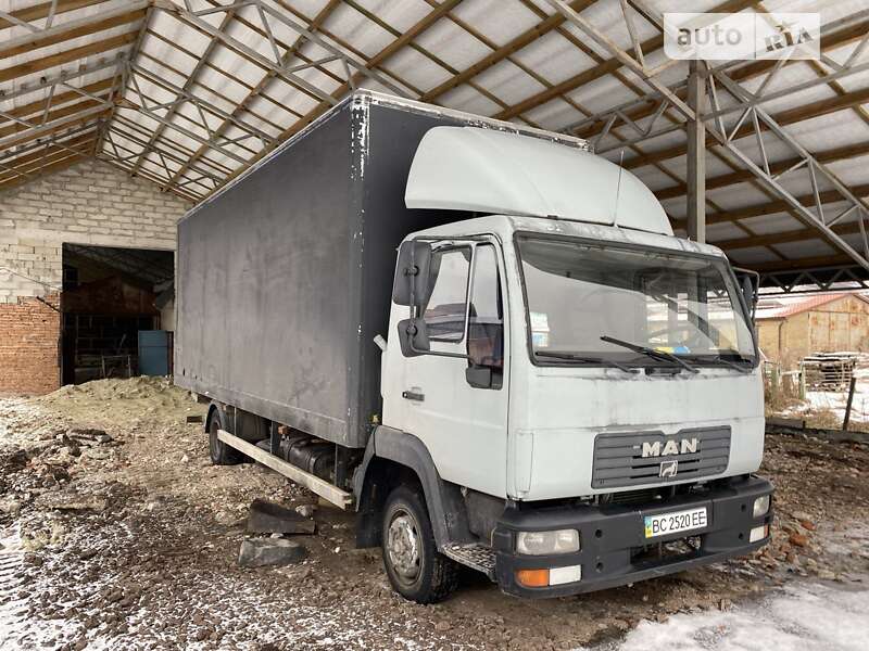 Грузовой фургон MAN LE 8.160 2002 в Львове