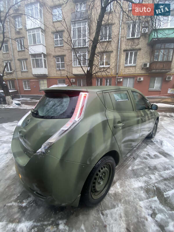 Хэтчбек Nissan Leaf 2014 в Киеве Хэтчбек Nissan Leaf 2014 в Киеве