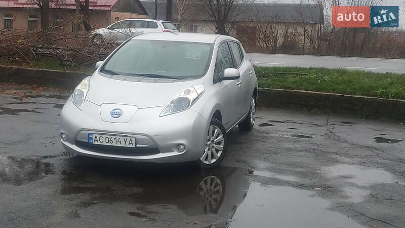 Хэтчбек Nissan Leaf 2013 в Нововолынске