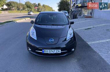 Хетчбек Nissan Leaf 2016 в Хмельницькому Хетчбек Nissan Leaf 2016 в Хмельницькому