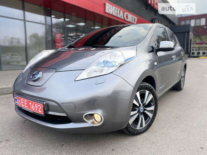 Хэтчбек Nissan Leaf 2013 в Днепре Хэтчбек Nissan Leaf 2013 в Днепре