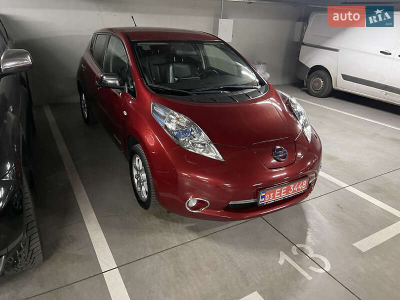 Хэтчбек Nissan Leaf 2014 в Магдалиновке Хэтчбек Nissan Leaf 2014 в Магдалиновке