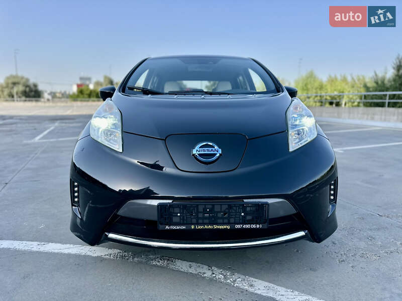 Хэтчбек Nissan Leaf 2016 в Киеве