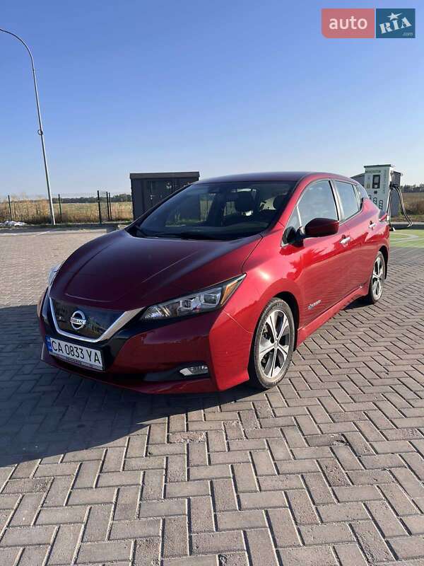 Хэтчбек Nissan Leaf 2019 в Золотоноше