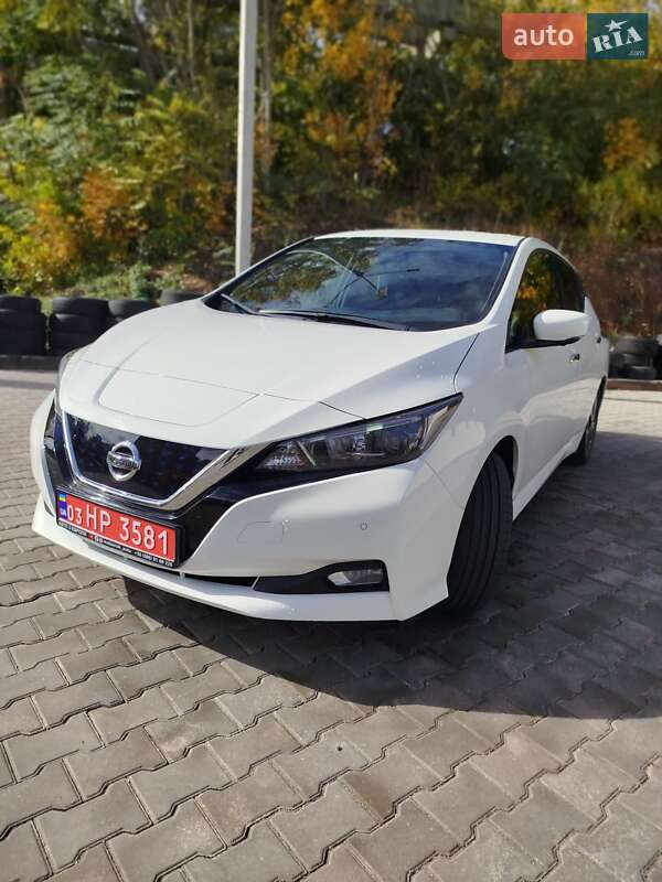 Хэтчбек Nissan Leaf 2020 в Николаеве Хэтчбек Nissan Leaf 2020 в Николаеве