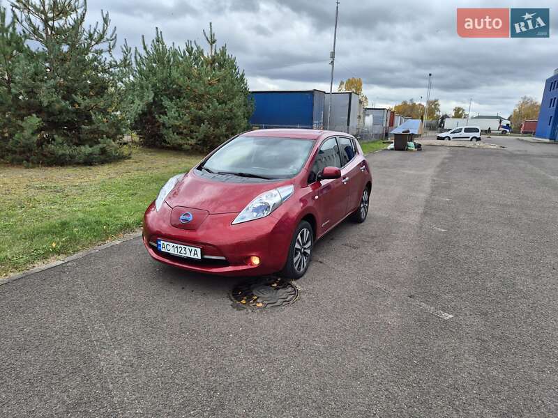 Хэтчбек Nissan Leaf 2014 в Ковеле