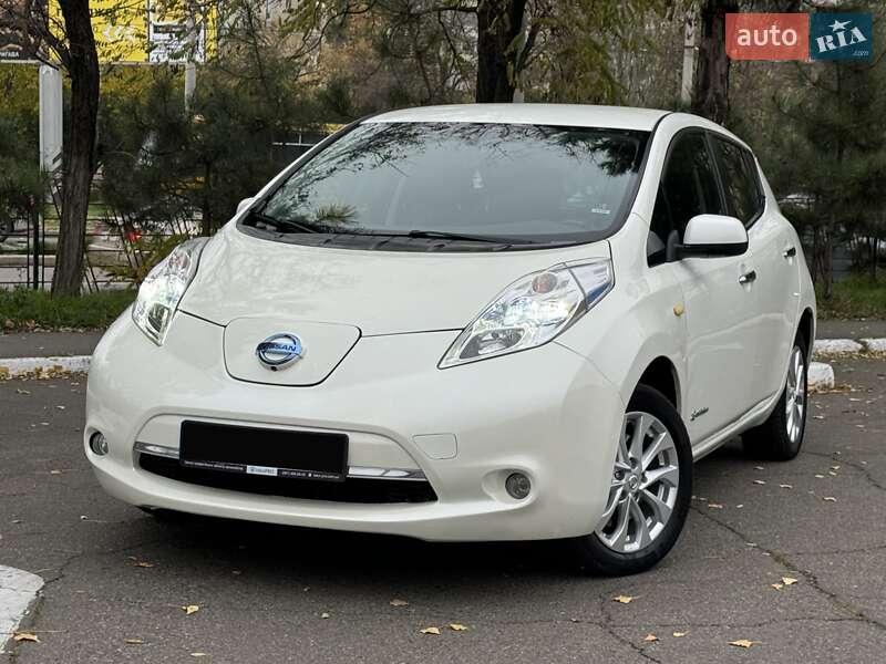 Хэтчбек Nissan Leaf 2016 в Одессе