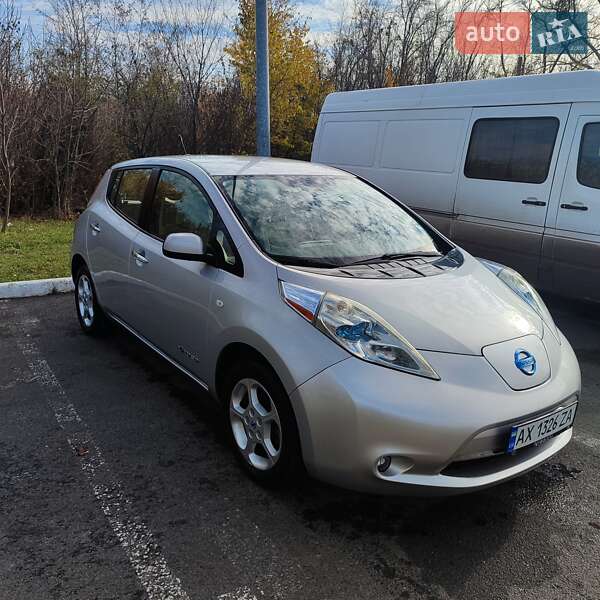Хэтчбек Nissan Leaf 2011 в Харькове Хэтчбек Nissan Leaf 2011 в Харькове