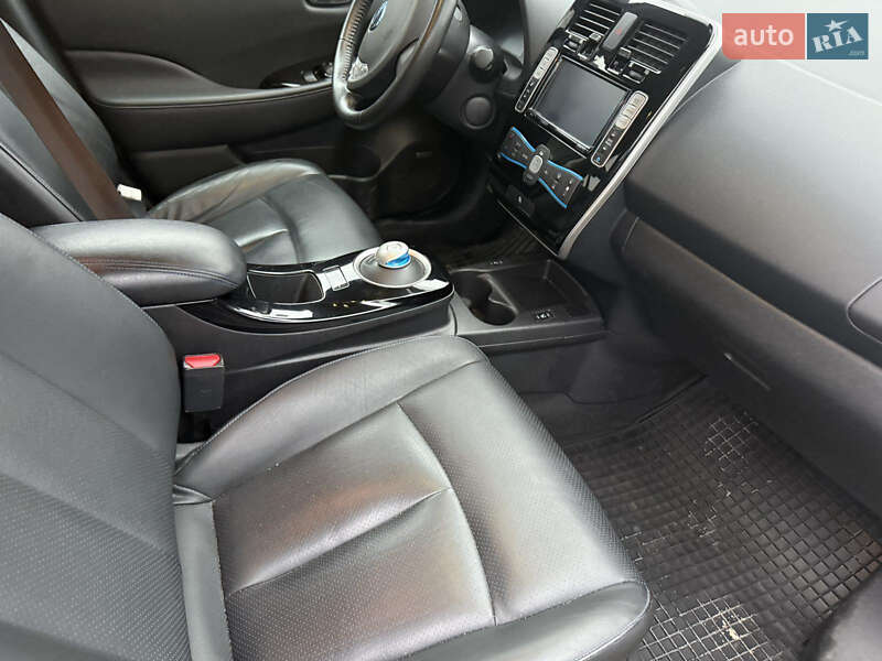 Хетчбек Nissan Leaf 2017 в Львові