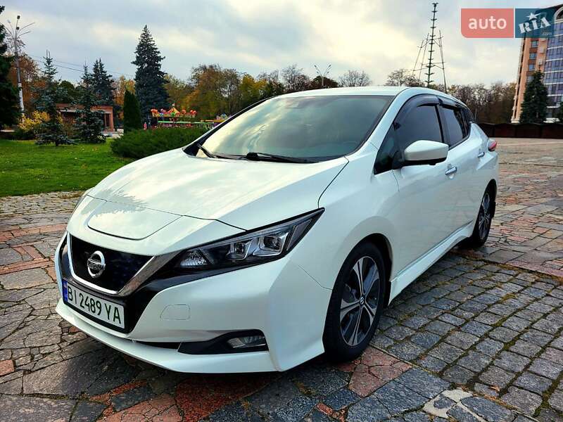 Хэтчбек Nissan Leaf 2020 в Кременчуге