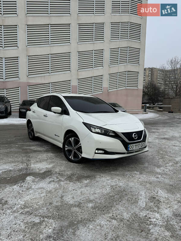 Хэтчбек Nissan Leaf 2019 в Одессе