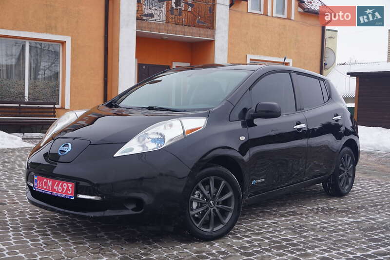 Хэтчбек Nissan Leaf 2013 в Самборе Хэтчбек Nissan Leaf 2013 в Самборе