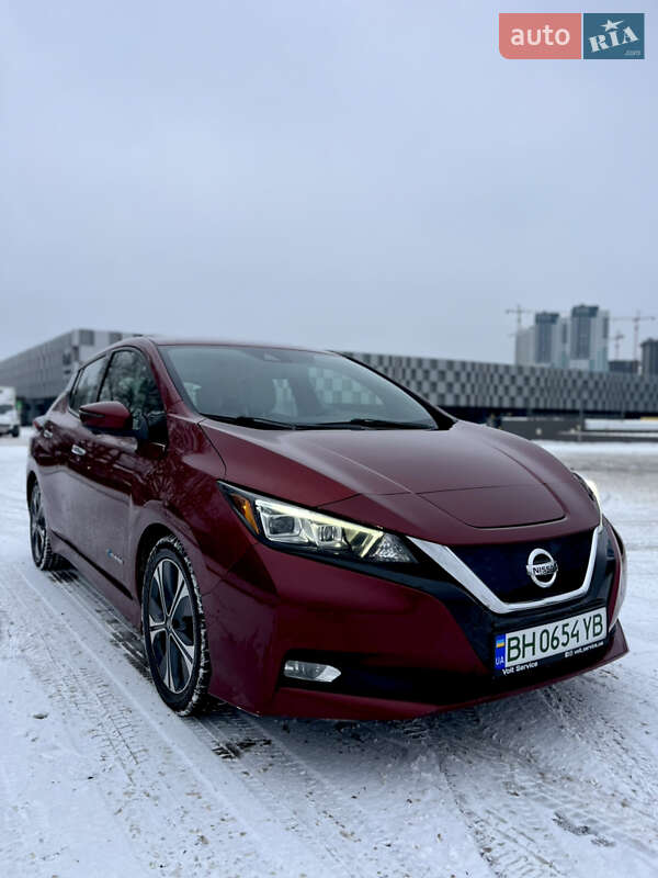 Хэтчбек Nissan Leaf 2018 в Одессе Хэтчбек Nissan Leaf 2018 в Одессе