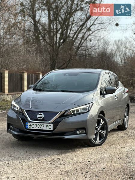 Хэтчбек Nissan Leaf 2018 в Львове