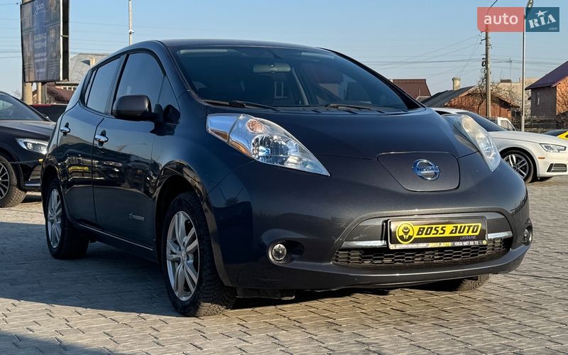 Хэтчбек Nissan Leaf 2013 в Ивано-Франковске Хэтчбек Nissan Leaf 2013 в Ивано-Франковске