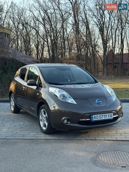 Хэтчбек Nissan Leaf 2016 в Ужгороде