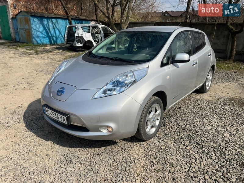 Хэтчбек Nissan Leaf 2012 в Луцке
