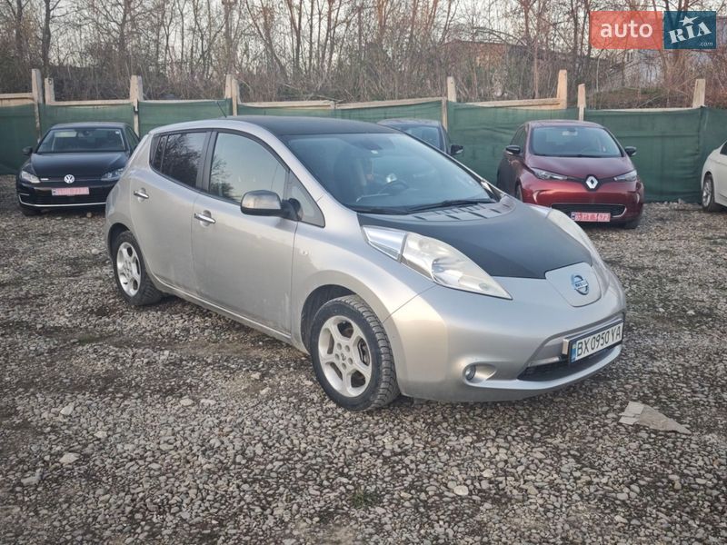 Хэтчбек Nissan Leaf 2013 в Каменец-Подольском