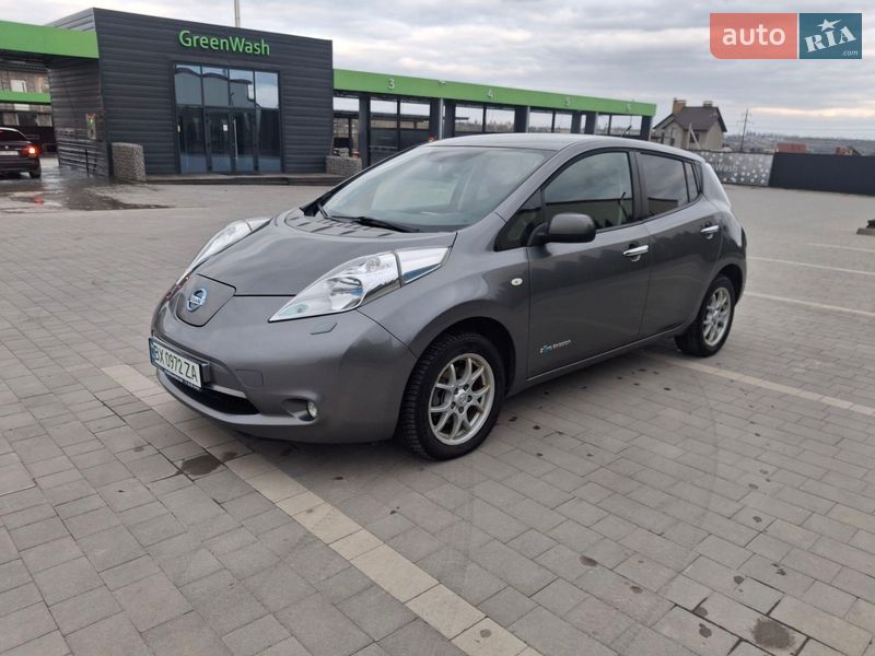 Хэтчбек Nissan Leaf 2014 в Каменец-Подольском