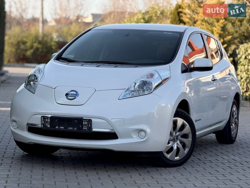 Хэтчбек Nissan Leaf 2015 в Одессе