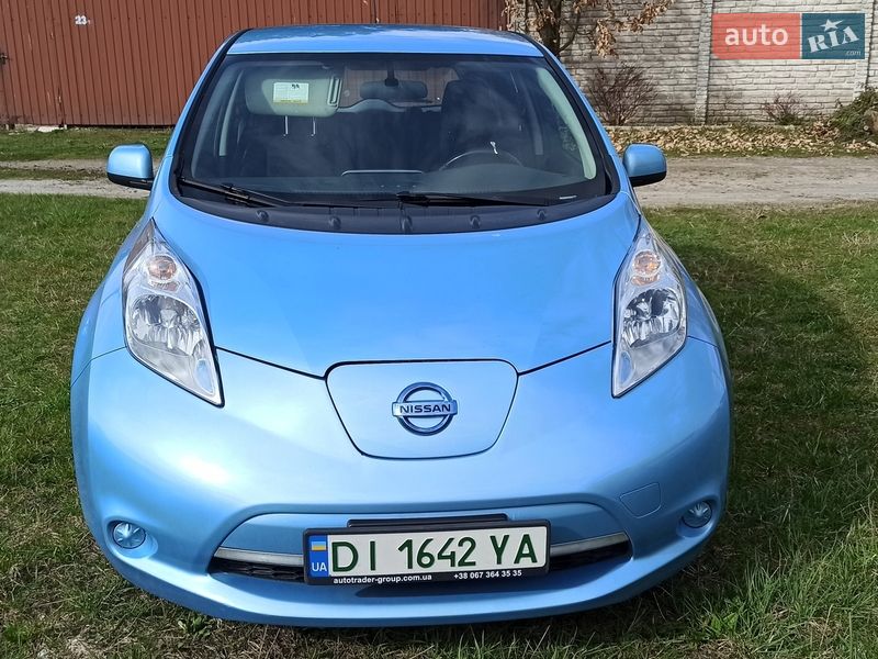 Хэтчбек Nissan Leaf 2015 в Киеве