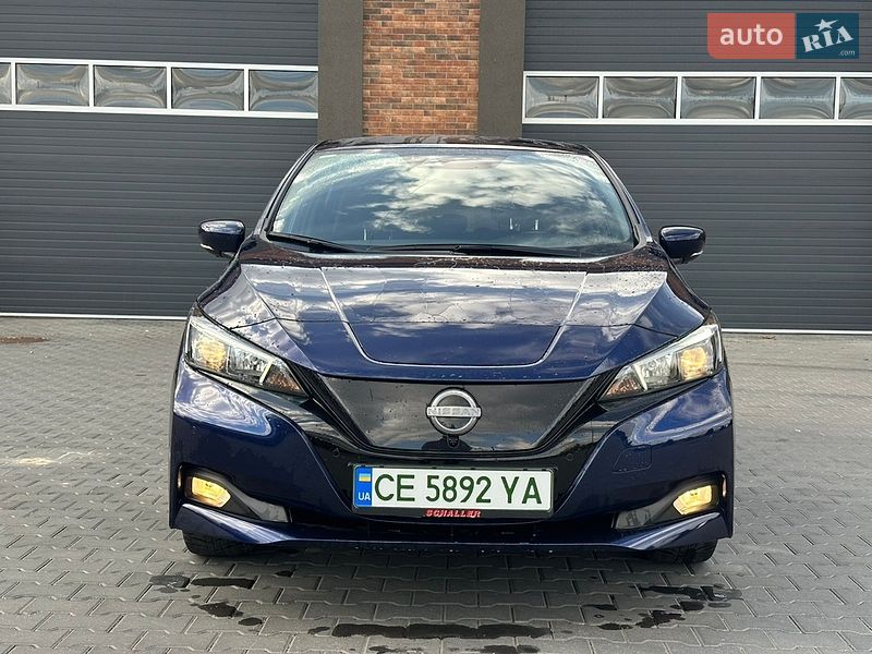 Хетчбек Nissan Leaf 2023 в Чернівцях