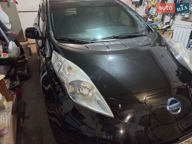 Хэтчбек Nissan Leaf 2013 в Новомосковске