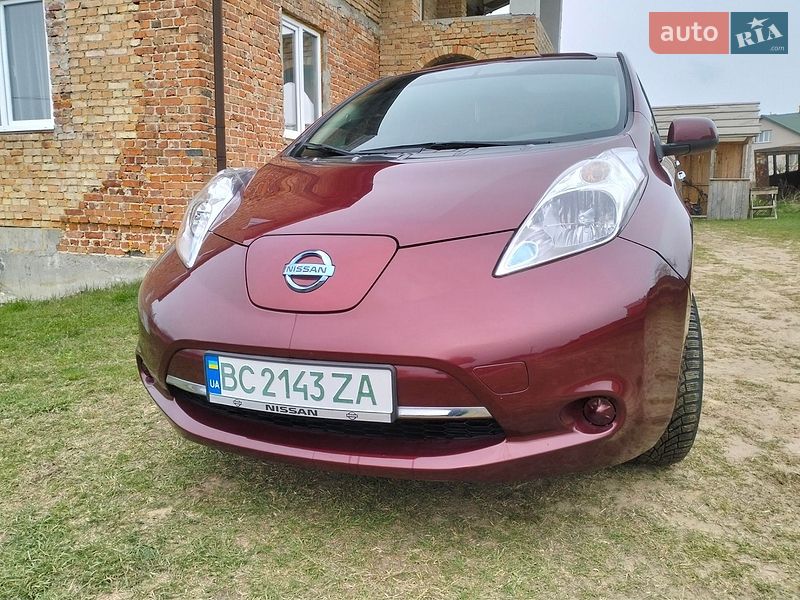 Хэтчбек Nissan Leaf 2017 в Куликове