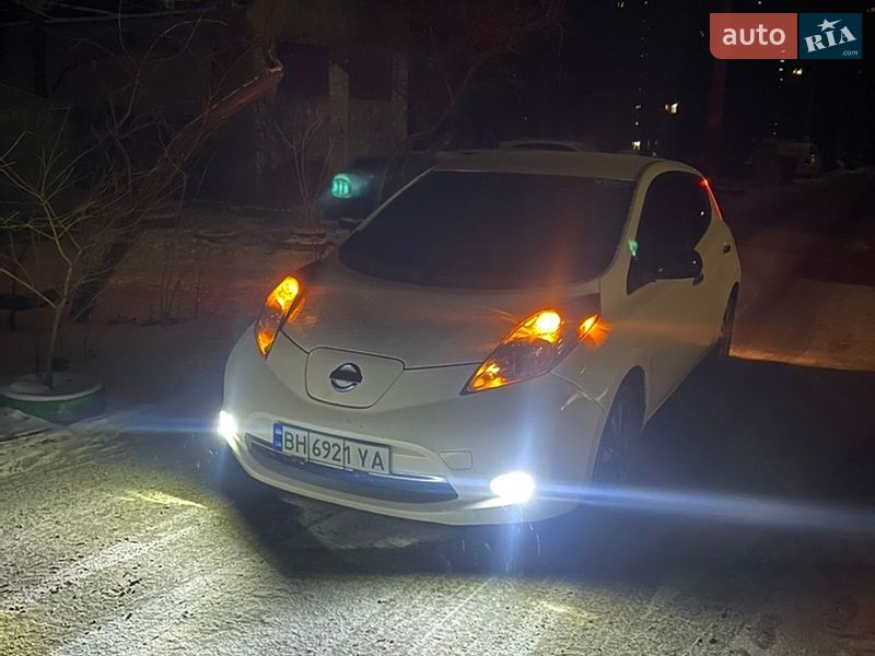 Хэтчбек Nissan Leaf 2017 в Одессе