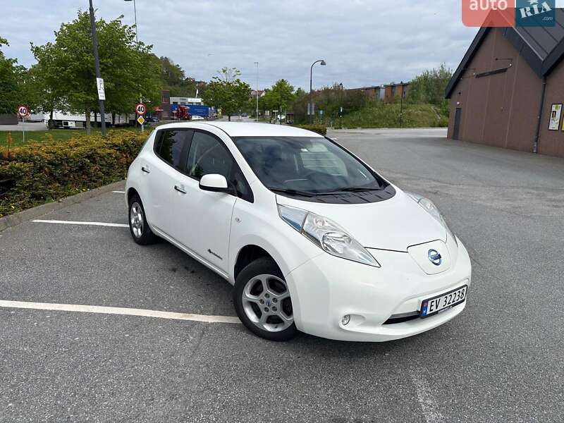 Хэтчбек Nissan Leaf 2014 в Виннице