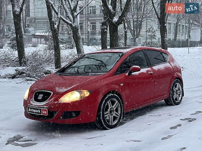 Хэтчбек SEAT Leon 2008 в Киеве