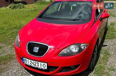 Хэтчбек SEAT Leon 2006 в Гадяче