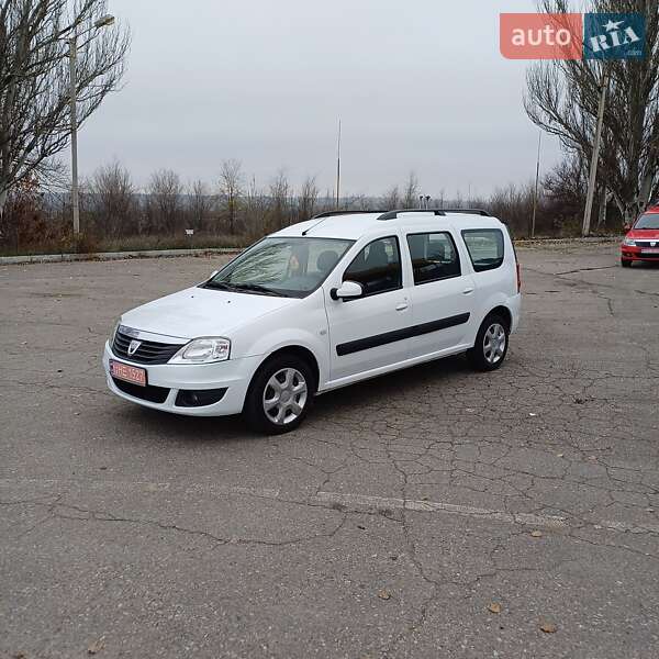 Универсал Dacia Logan MCV 2009 в Марганце