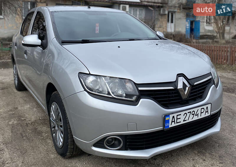 Седан Renault Logan 2016 в Днепре Седан Renault Logan 2016 в Днепре