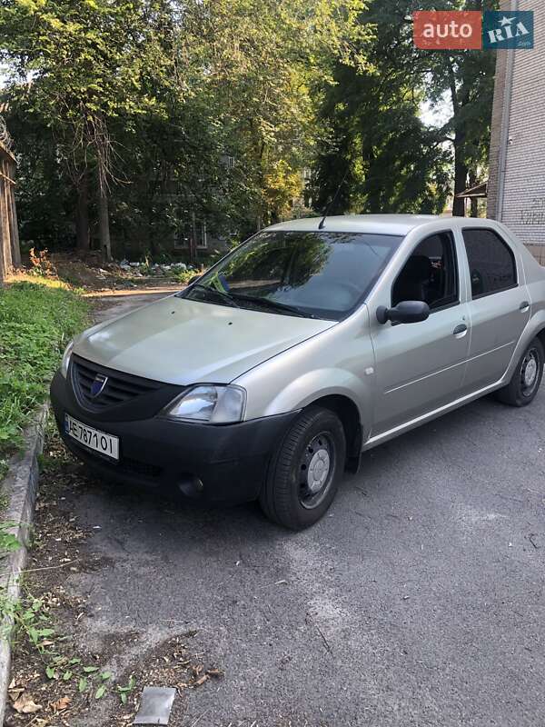 Седан Dacia Logan 2006 в Каменском Седан Dacia Logan 2006 в Каменском