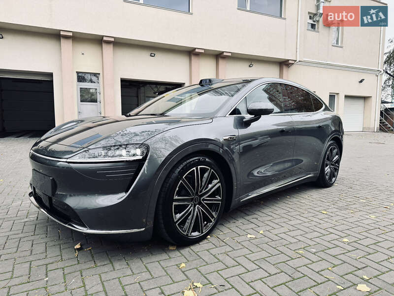 Внедорожник / Кроссовер Huawei Luxeed R7 2025 в Одессе