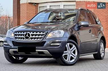 Позашляховик / Кросовер Mercedes-Benz M-Class 2011 в Одесі