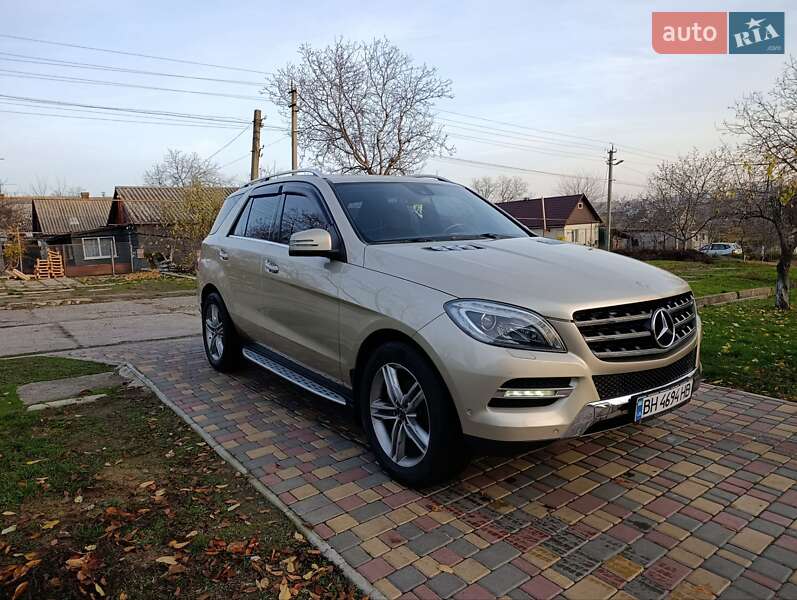 Внедорожник / Кроссовер Mercedes-Benz M-Class 2013 в Подольске